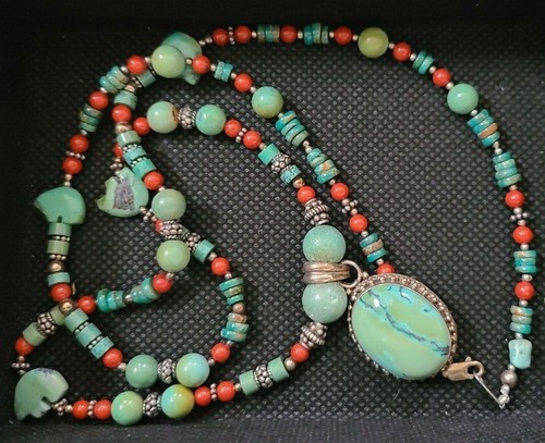 Vtg Native American 925 Turquoise & Coral Carved Bead Pendant Necklace - Picture 3 of 9