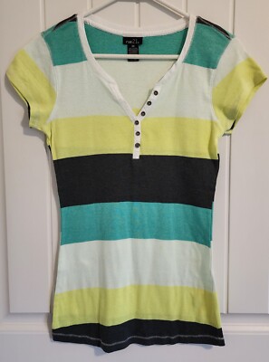 Rue 21 Women's/Junior Fitted Tee M Multicolor Stripe Short Sleeve 1/4 Button Top