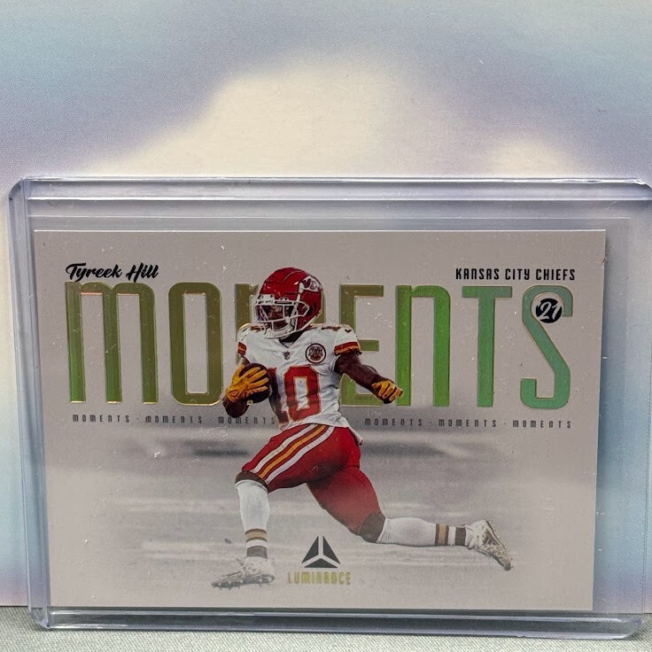 2021 Panini Luminance Tyreek Hill Moments SSP Insert MO-4 Chiefs