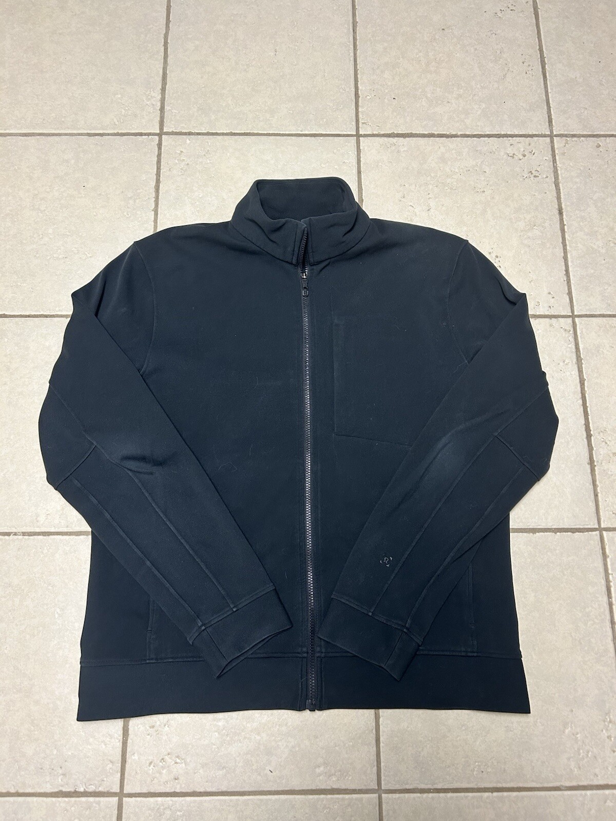 lululemon lightweight running jacket for men and women