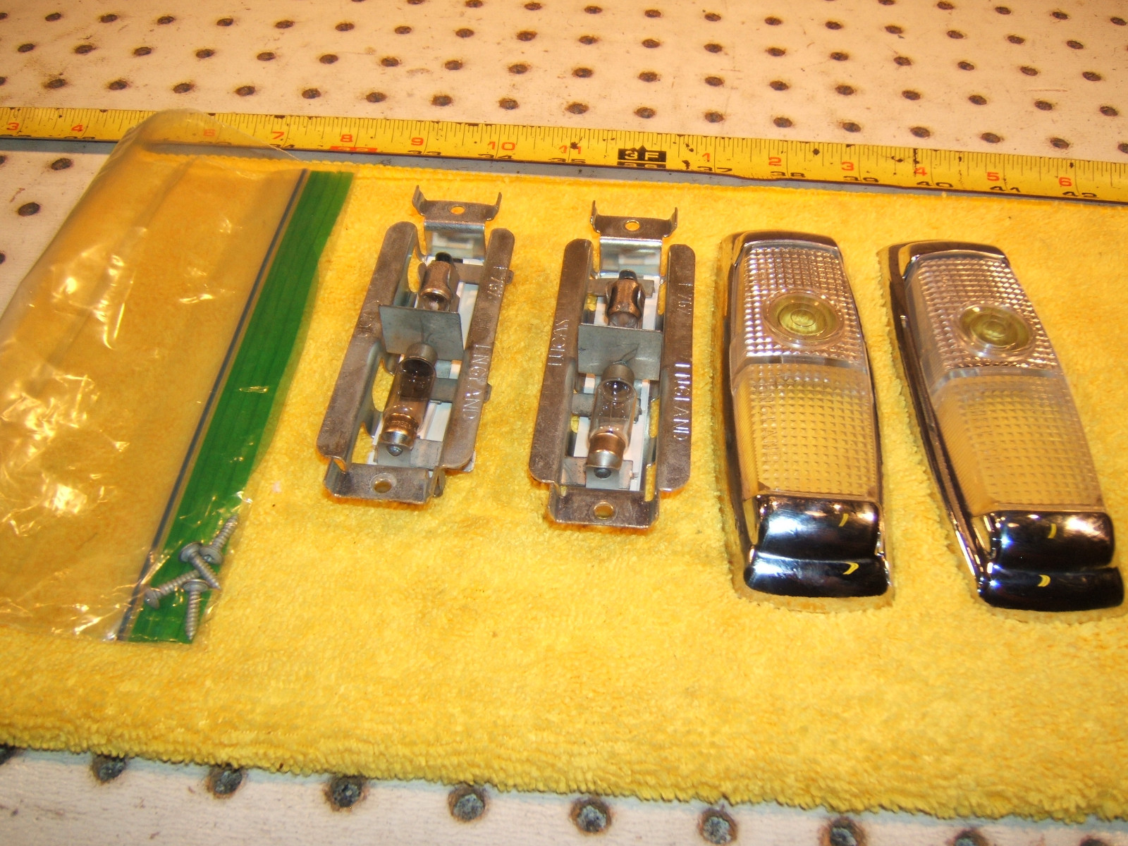 Rolls-Royce 1979 Silver Shadow ll in REAR seat Front L & R Dome OE 2 Light /bulb
