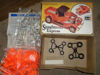 REVELL '29 MODEL A PICK-UP SUNDANCE EXPRESS 1/25 HOBBY MODEL KIT ORIGINAL 1974