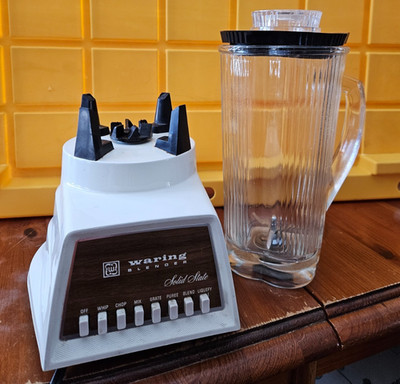 VINTAGE WARING 7-SPEED BLENDER SOLID STATE MODEL 1186 USA TESTED WORKS