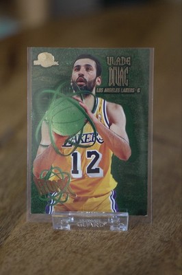 1995-96 SkyBox Premium - #A4 Vlade Divac Atomic - Los Angeles Lakers