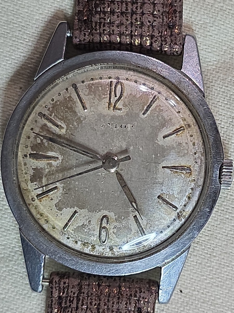 Baylor Mechanical watch 17 jewel Well worn Dial Runs Gr8!