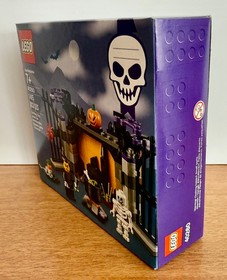 LEGO 40260 Halloween Haunt Brand New Sealed 145 pcs 2017 Skeleton Pumpkin