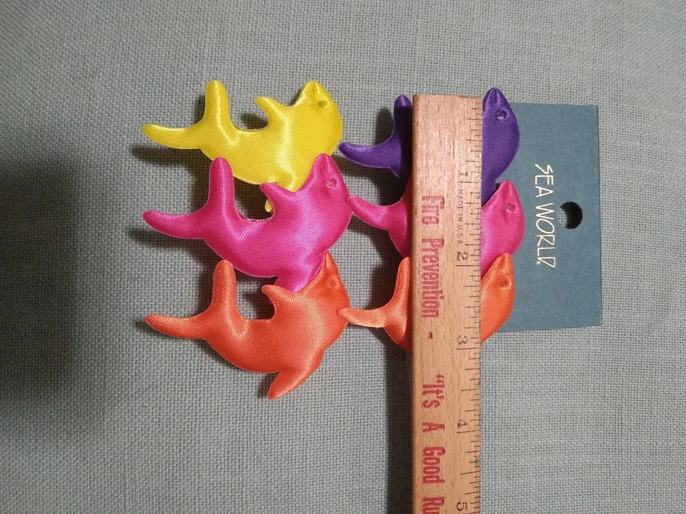 Juego de pinzas para el cabello SEA WORLD satinadas coloridas DOLPHINS ¡RARAS compra nuestras subastas! Foto 4 de 4