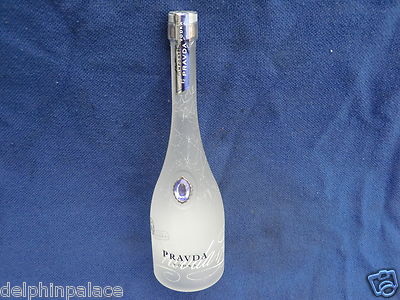 30 /L Pravda Vodka 0,7 Liter Flasche 40% Vol. Alk. 