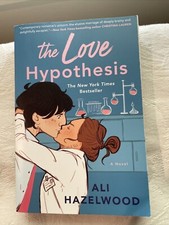 The Love Hypothesis by Ali Hazelwood (2021, Trade Paperback)