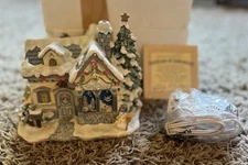 NEW Precious Moments Hawthorne Village Tiny Treasures Toy Shop 2001 Complete