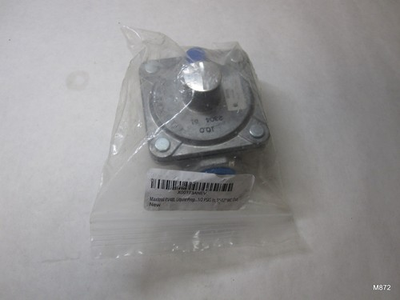 #ad Maxitrol Gas Regulator RV48L for Liquid Propane 1 2 PSIG PO 5quot; 12quot; WC OUT $29.67