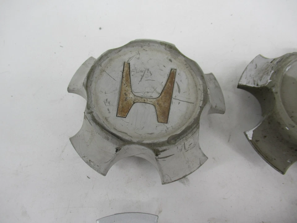 Оригинальные центральные колпаки колес для Honda CR-V 10 спиц 15 дюймов 63768 от оригинального производителя - Изображение 2 из 4