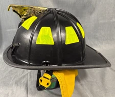 Cairns Model 1044 Fire Helmet Black w/ Eagle. Clean