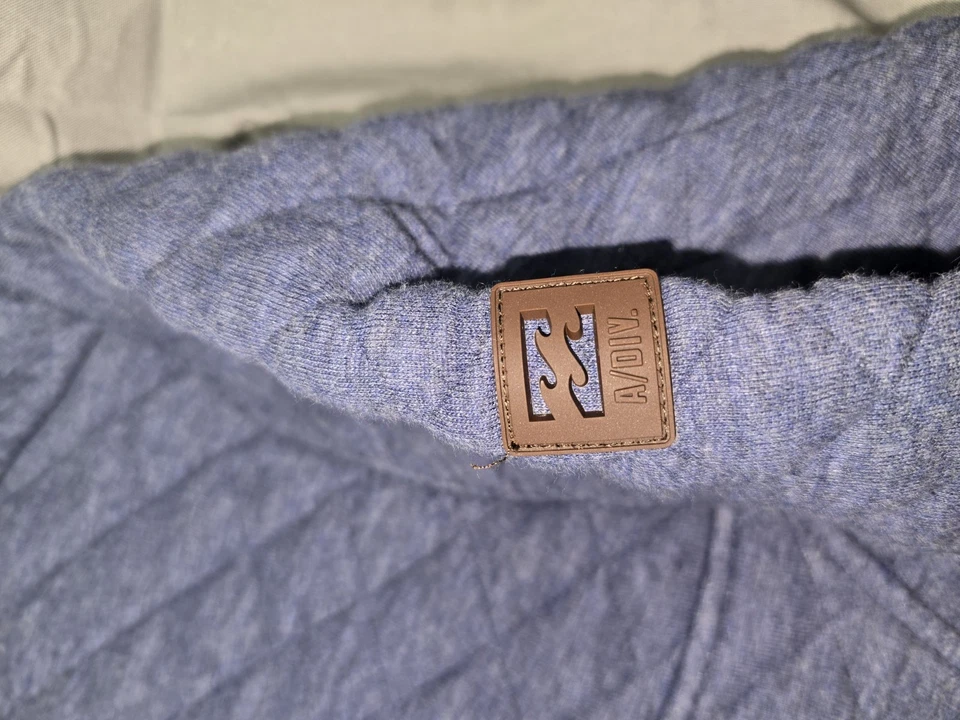 Billabong Men’s Medium Quilted ¼ Zip Pullover Heather Blue Front Pocket - Image 4 of 4