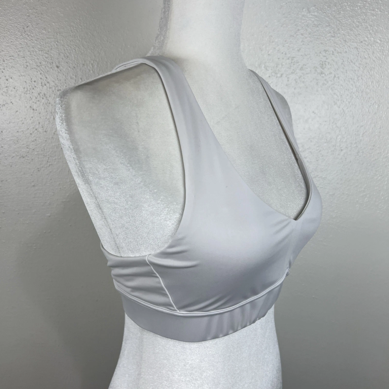 fabletics sports bra padded activewear yoga workout tank-bra