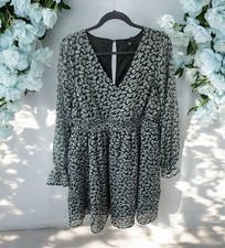 NWT Torrid  SIZE 00 M/L  10 Chiffon BLUE Floral Tiered Mini Dress V neck Boho