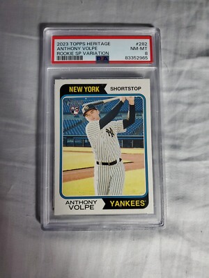 メリオダス: Fulfilling His Promise SP EN 2023 Topps Heritage - Anthony Volpe Rookie SP Variation #282 PSA 8