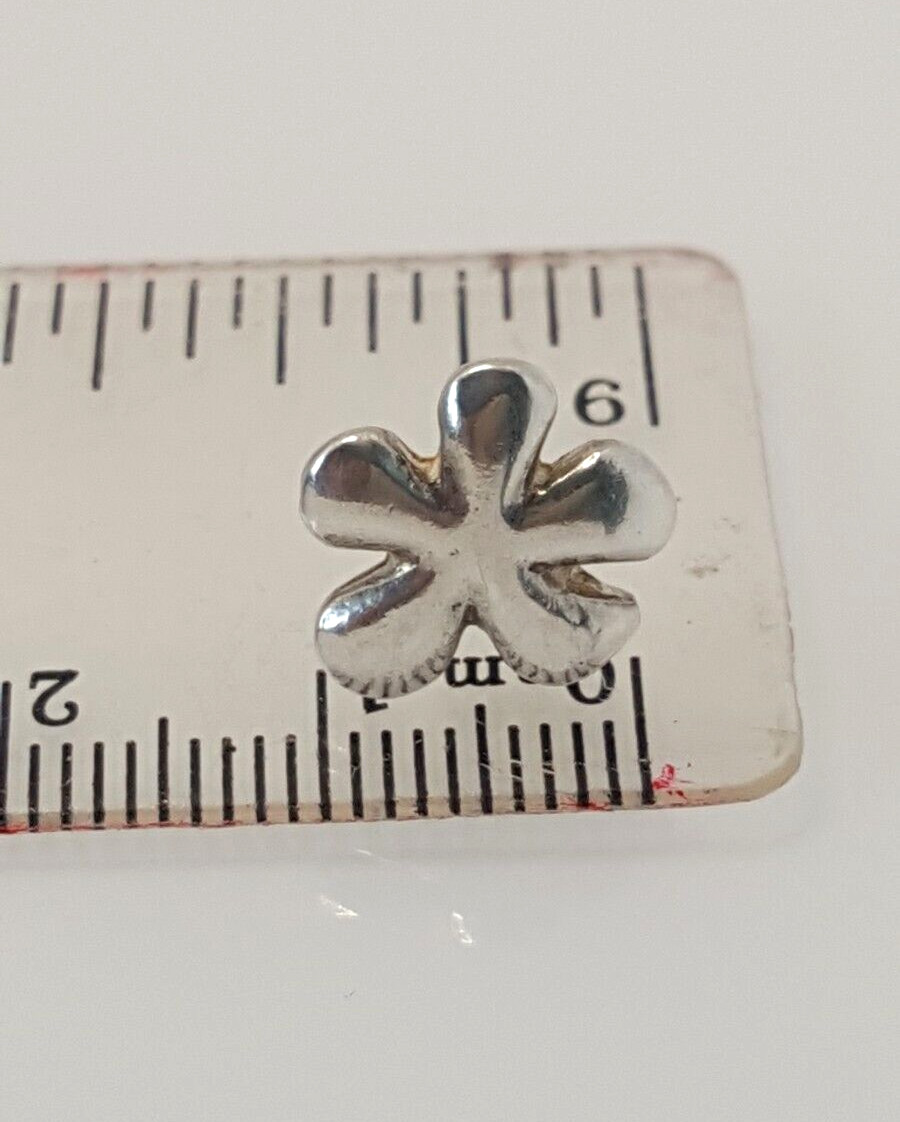 Gorgeous Solid Sparkling Flower Shape Stud Earrin… - image 24