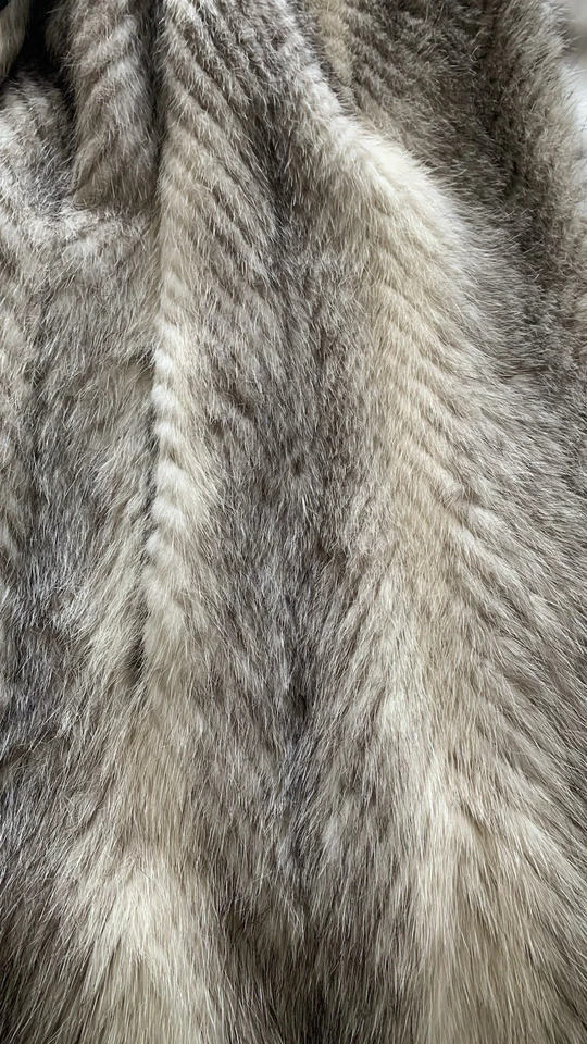 langer  Pelz Mantel Black-Cross Nerzmantel 40 klassischer Schnitt Wintermantel - Bild 3 von 4