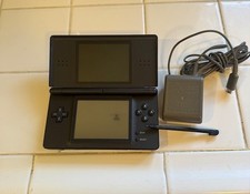 Nintendo DS Lite Blue Console w/ Charger and Stylus Included In Great Condition