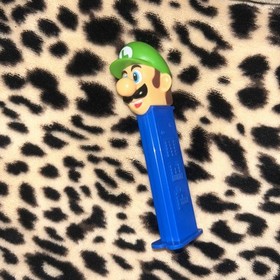Super Mario Bros, Luigi PEZ Candy Dispenser:  Nintendo NES