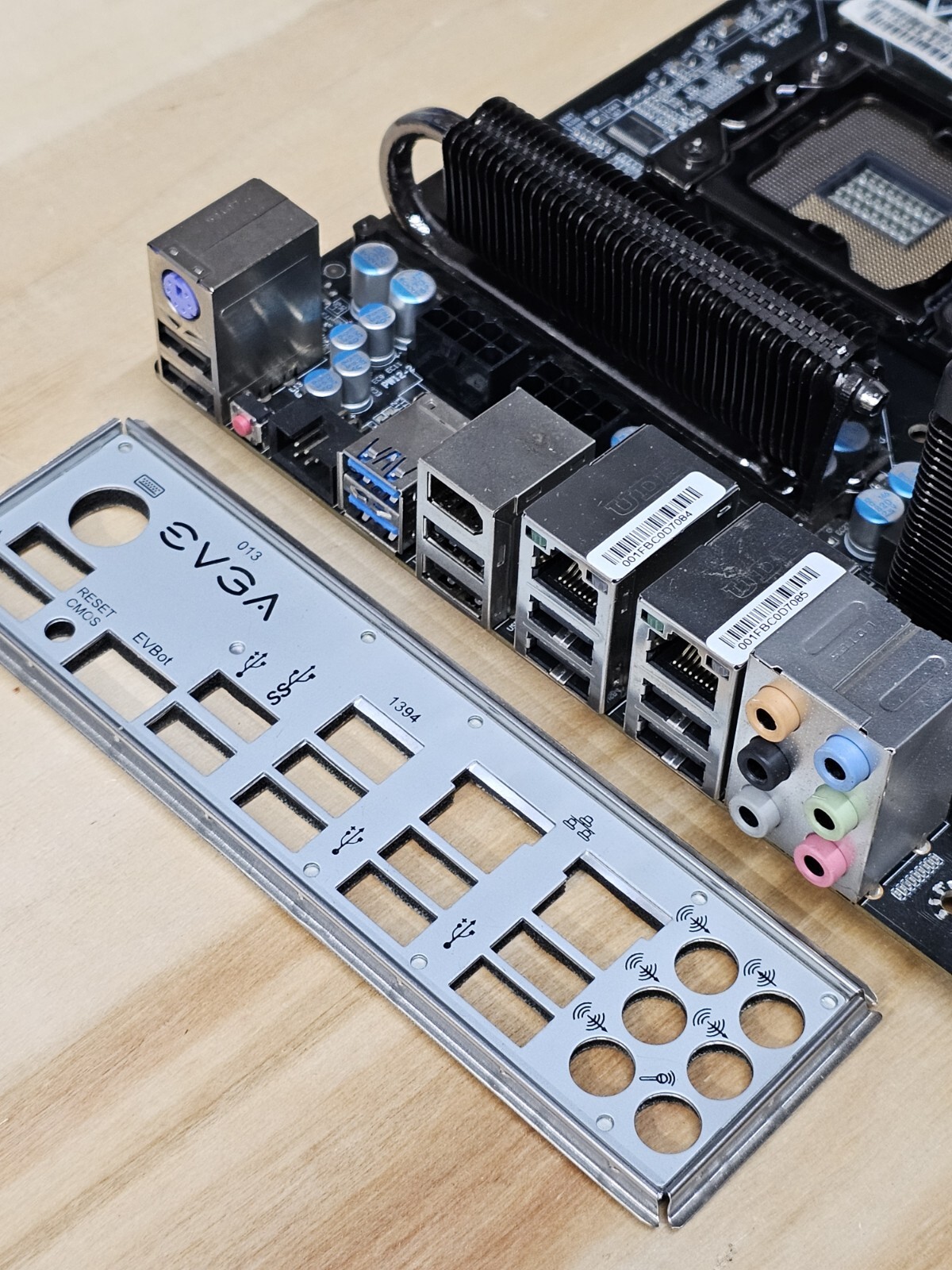 Join the Elite Club EVGA X58 CLASSIFIED 3 Intel X58 DDR3 EATX Motherboard 141-GT-E770-A1 for 1366 Socket CPUs - Image 4