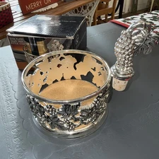 Godinger Silver Plated Grape Vine Wine Bottle Holder, Cork Stopper & Charms