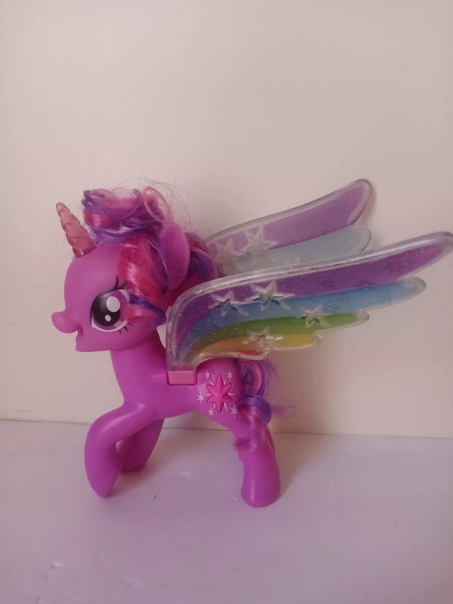 My Little Pony Rainbow Wings Twilight Sparkle -- Pony Figure with