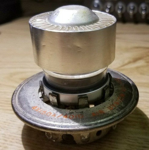 ONE (1) Vacuum Tube Socket EIMAC SK-600 NOS Re-Boxed Tarnish NO TUBE INCLUDED - Picture 3 of 3