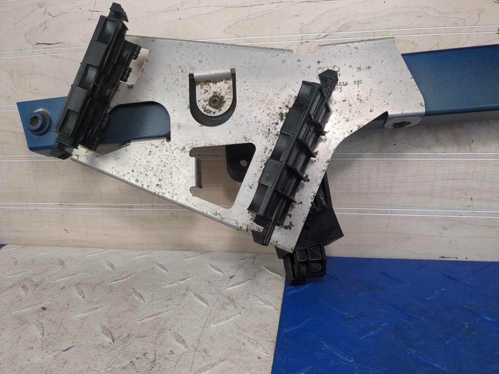 2017 Audi R8 Plus Coupe - OEM Right Rear Control Module Bracket 4S0907462A