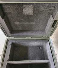 25L X 19W X 15H Exterior, Pelican Hardigg Weather Tight Instrument Case, USED. 