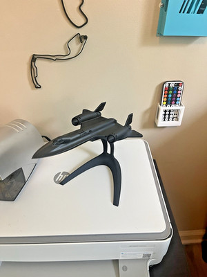 3D Printed SR-71 Blackbird Model with 6  Wingspan with Base (1:135 Scale)