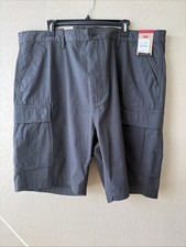 Levi s Men s Carrier Cargo Shorts Size 42 CHARCOAL True Chino Style: 23251-0060
