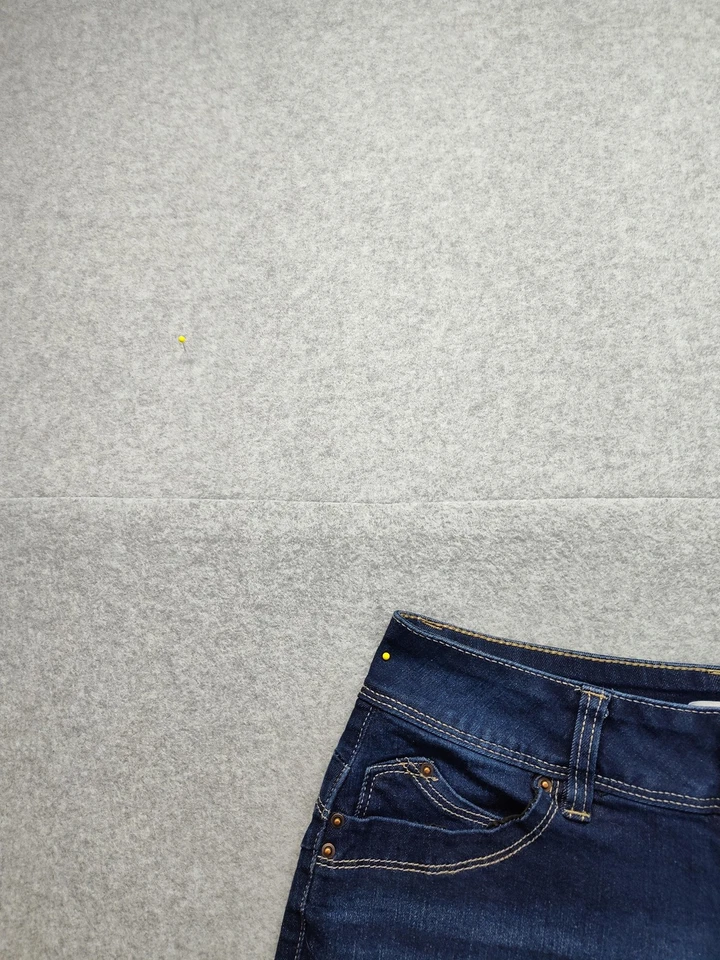 Pantalones Cortos YMI Para Mujer 5 27 Azul Denim Tiro Bajo WannaBettaButt Elastizados Informales Foto 2 de 4