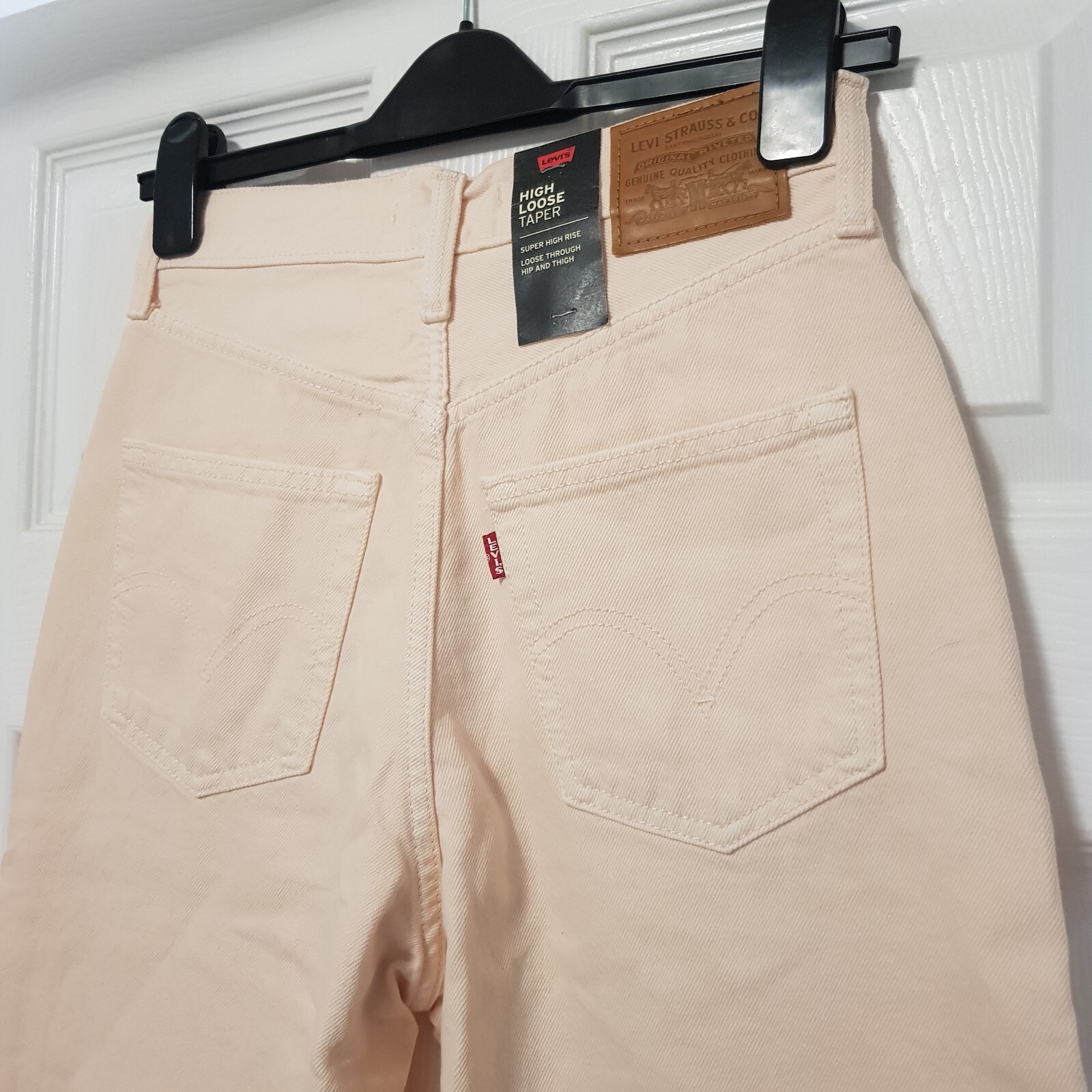 Levi's High Loose Taper Mom Jeans Light Pink W26 Relaxed High Rise New RRP £110 image 3