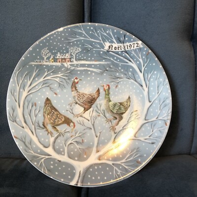 HAVILAND LIMOGES ''THREE FRENCH HENS'' PLATE, ''Twelve Days of Christmas'' Series