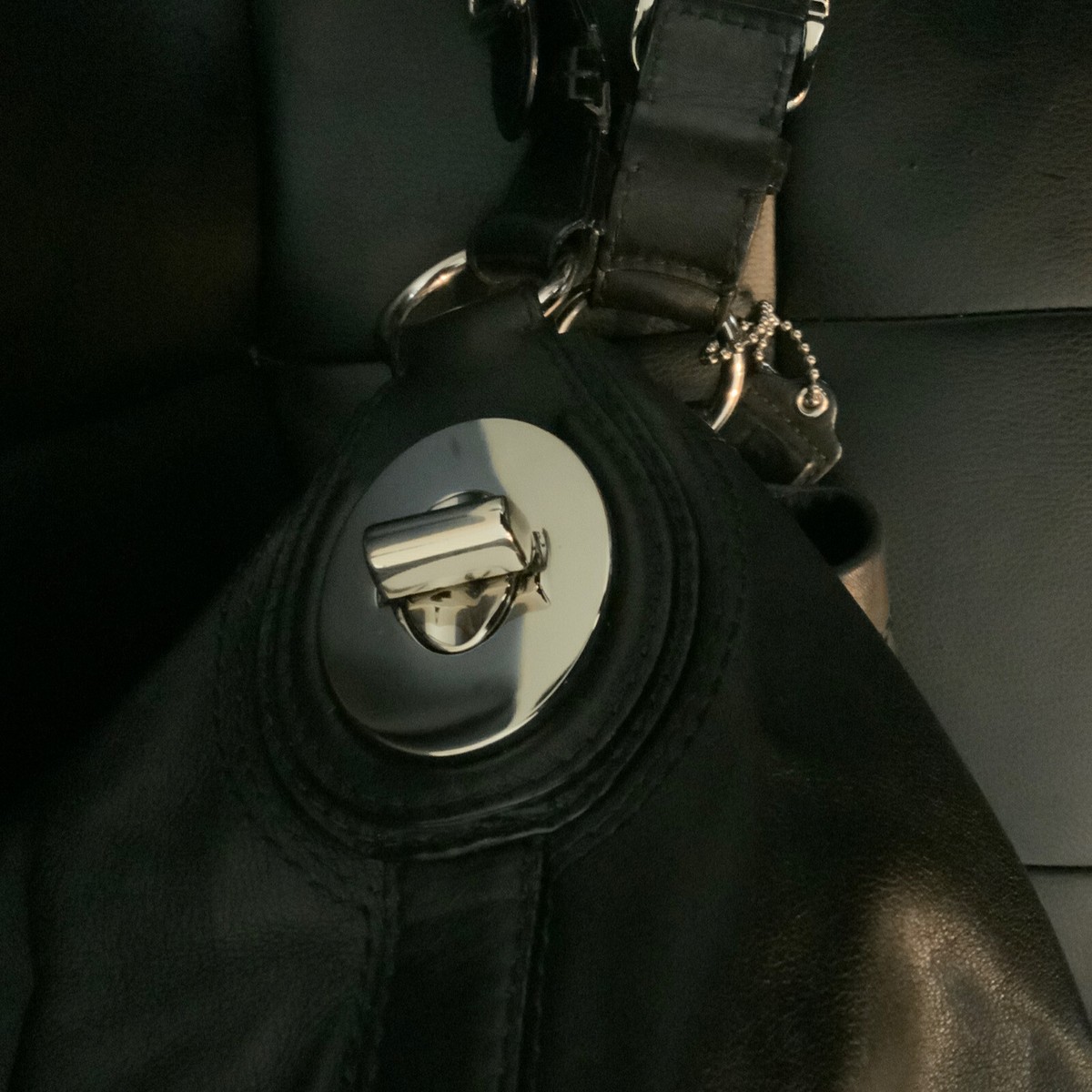 COACH ブラックレザー ハンドバッグ　ゴールド COACH 国内発送 コーチ バッグ レディース 2WAY ハンドバッグ