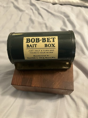 #ad Vintage Bob Bet Bait Box by Walter S. Cole Beaver Wisconsin – 1940s 50s $38.95
