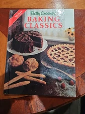 Betty Crocker's Baking Classics Cookbook Hardbound