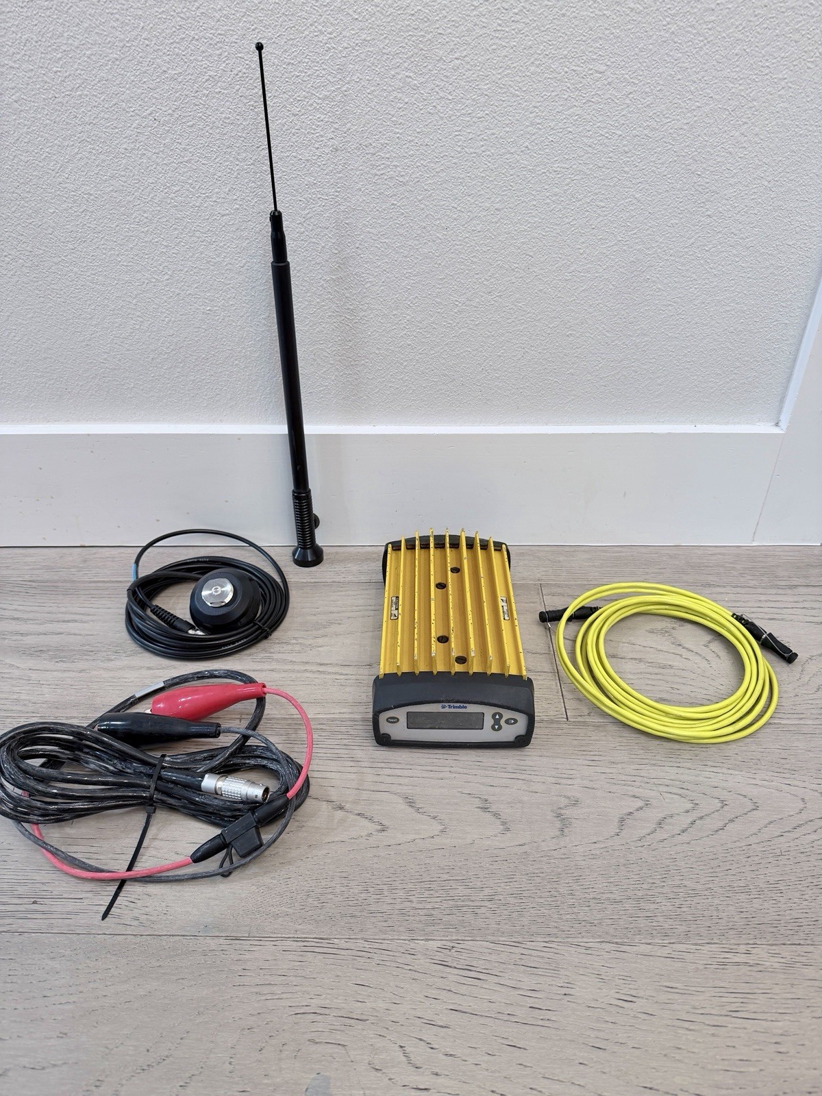 Trimble Trimmark 3 UHF Radio 450-470 MHz 13 Frequencies Antenna Lemo Cable GNSS