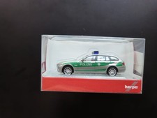 Herpa 049214 BMW 5er Touring 2010 Polizei Bayern Silber / Grün 1:87 H0