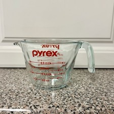 VTG PYREX One Cup Glass Measuring Cup Red Let...
