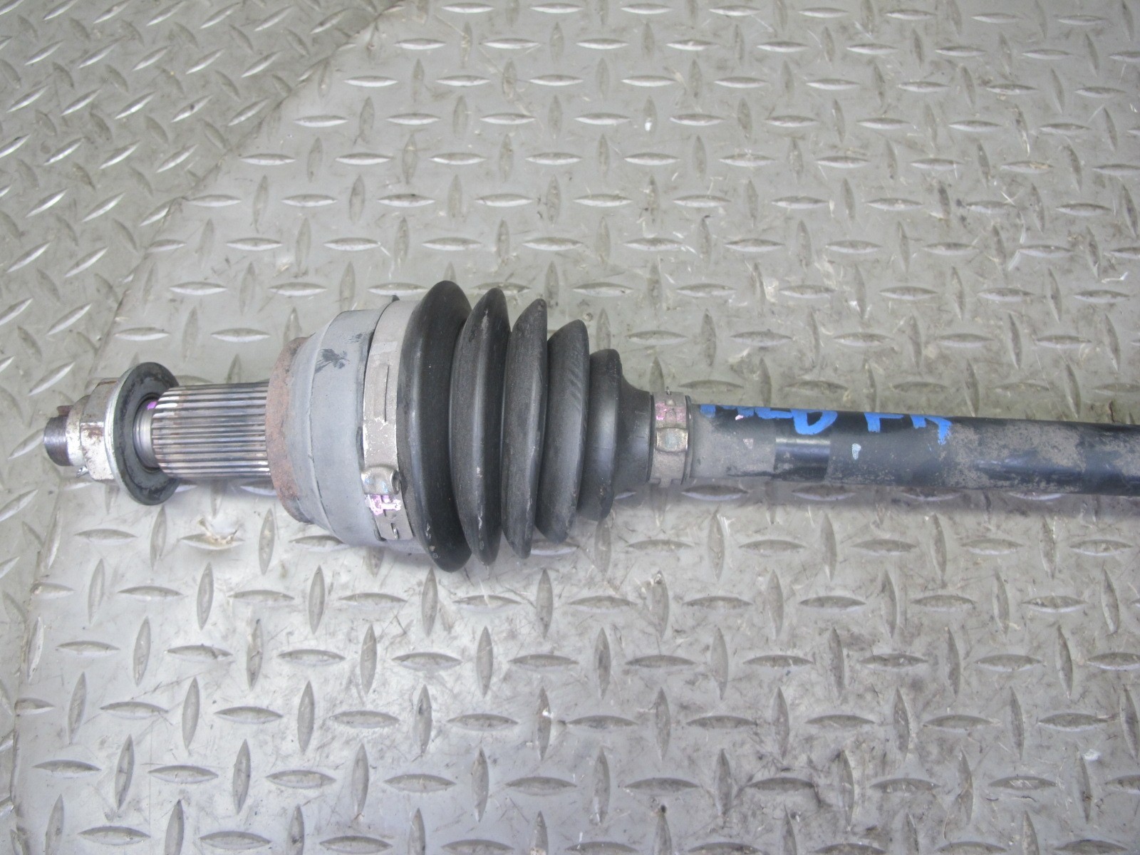 2017-2020 MASERATI LEVANTE M161 3.0L AWD FRONT RIGHT SIDE SUSPENSION AXLE SHAFT