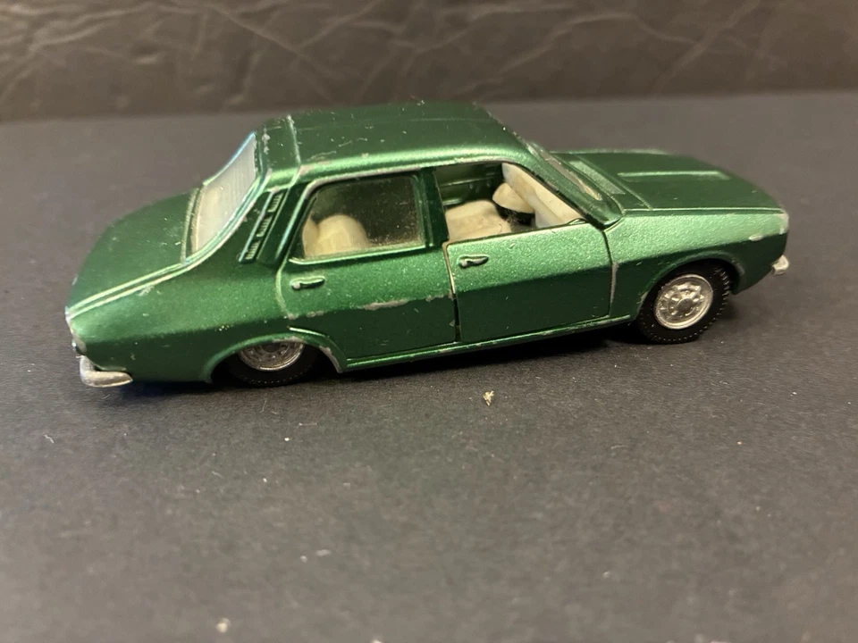 COCHE PILEN M503 RENAULT R 12S VINTAGE en PLÁSTICO HECHO ESPAÑA - Emisión rueda trasera Foto 3 de 4