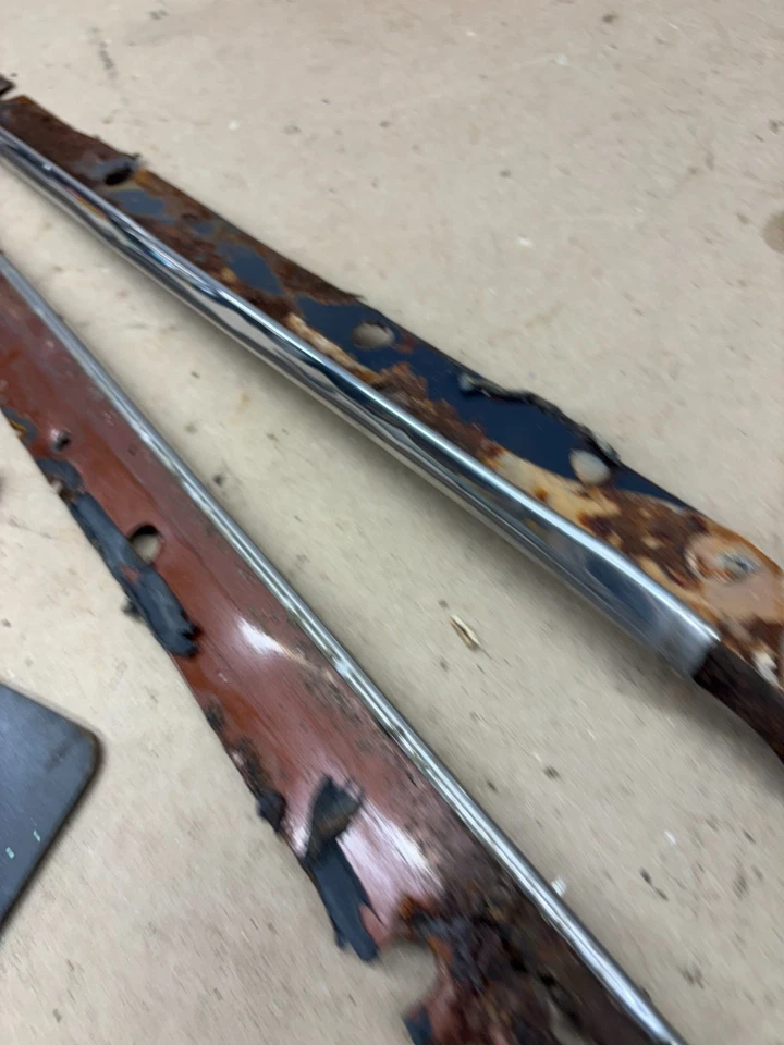 1970 1971 72 Monte Carlo Chevelle Malibu El Camino A Pillar Drip Rail Trim Proje Foto 3 de 4