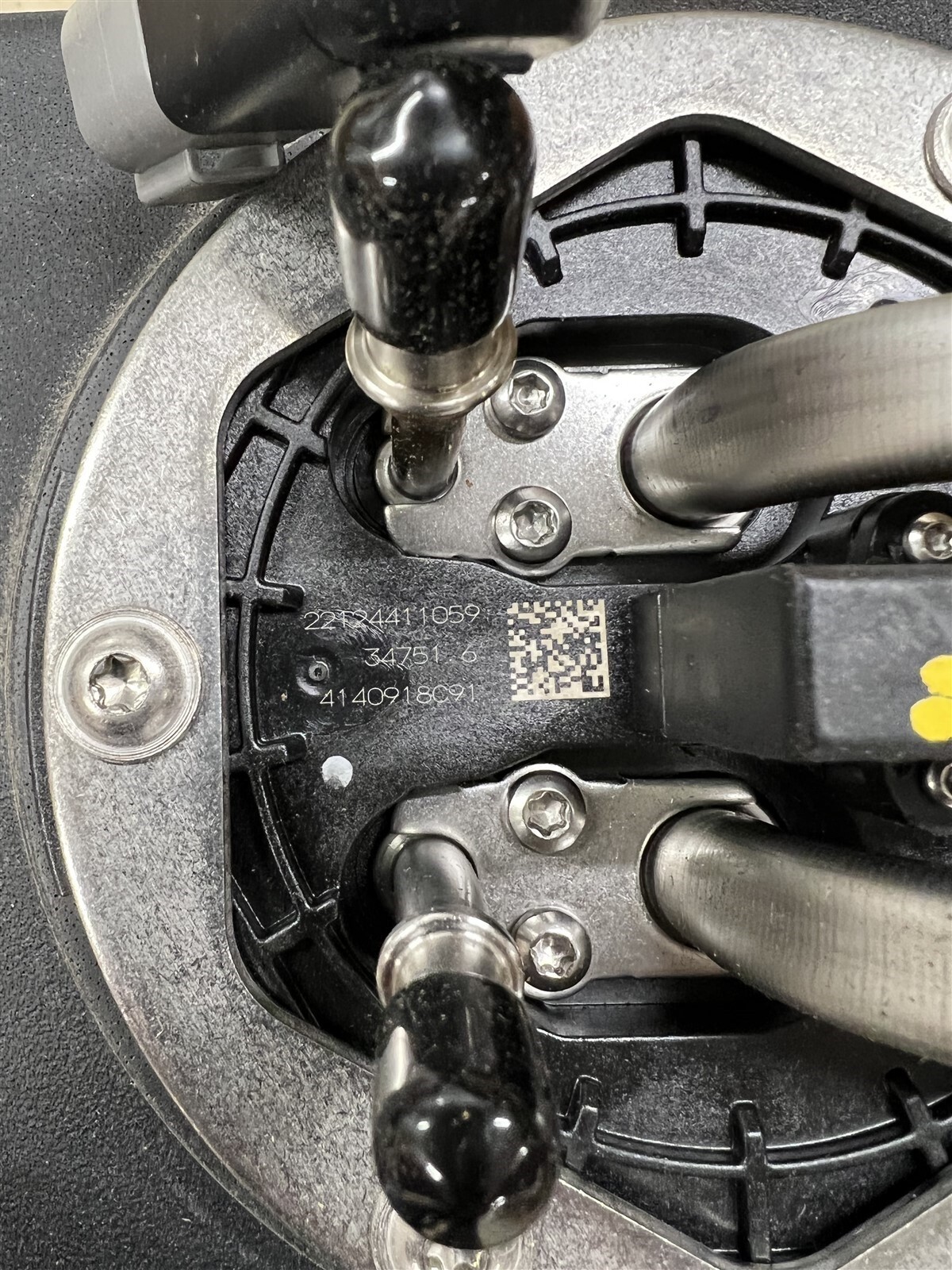 4140956C91 NEW OEM INTERNATIONAL 15.9 GALLON DEF TANK QLS SENSOR  