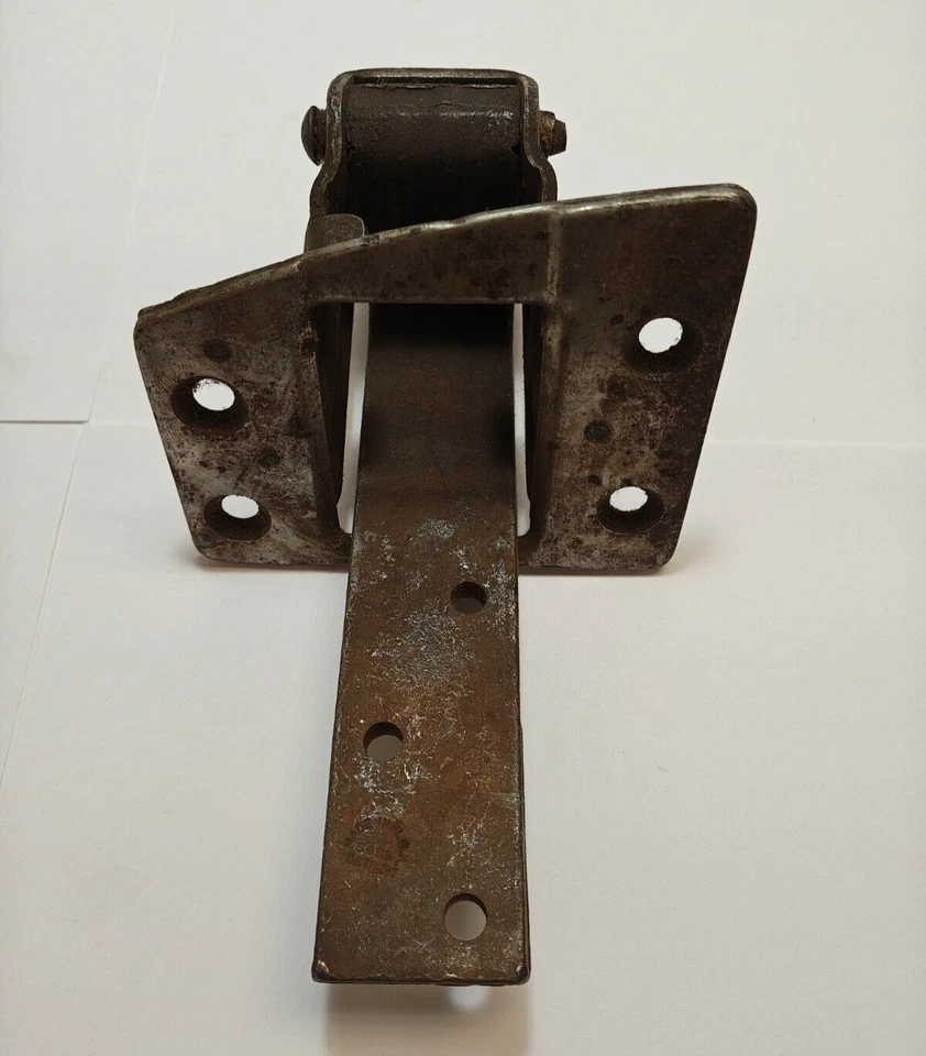 1951-1952 Plymouth Cambridge Front Right Passenger Side Door Hinge 1347652 NOS - Image 4 of 4