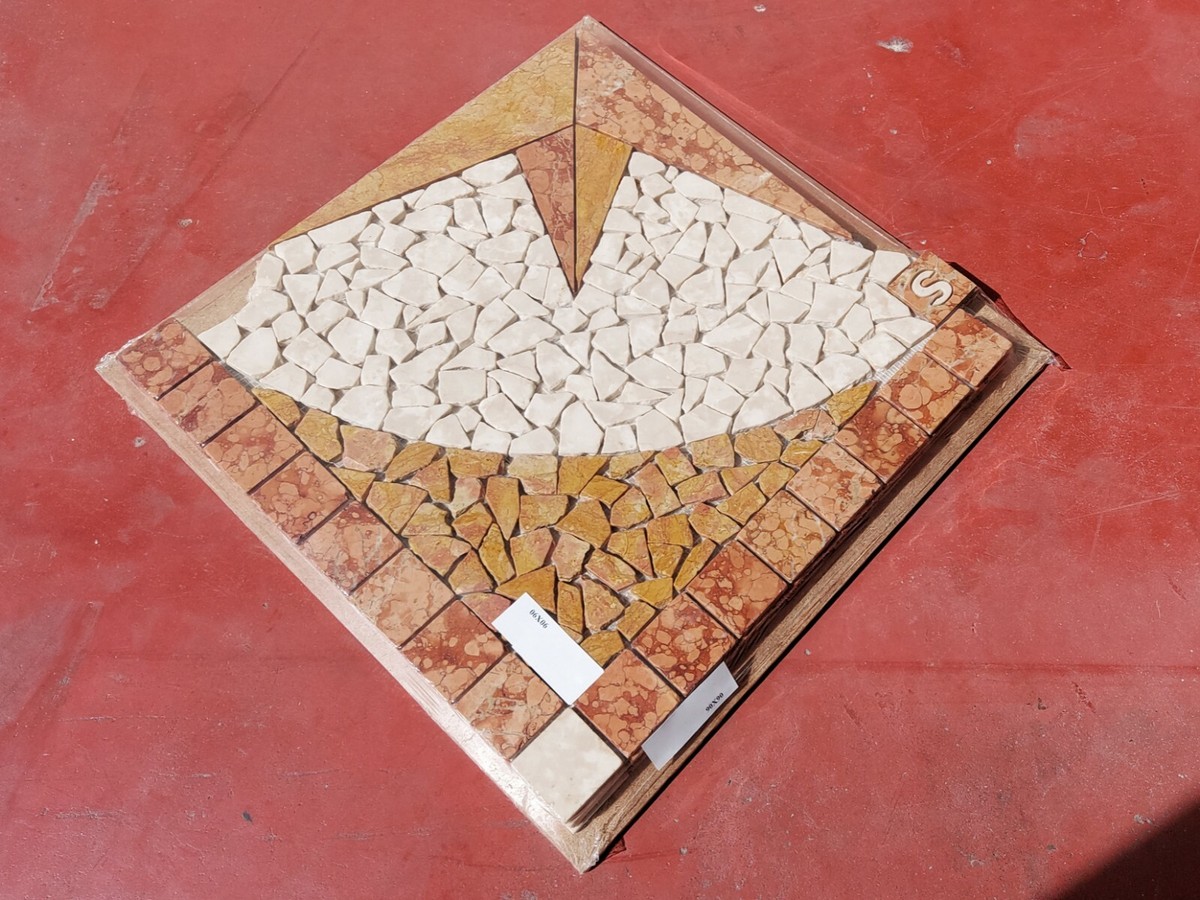 Rosone In Marmo Mosaico 33x33 Cm - Rosso Verona, Spessore 8 Mm, Superficie Opaca, Per Decorazione