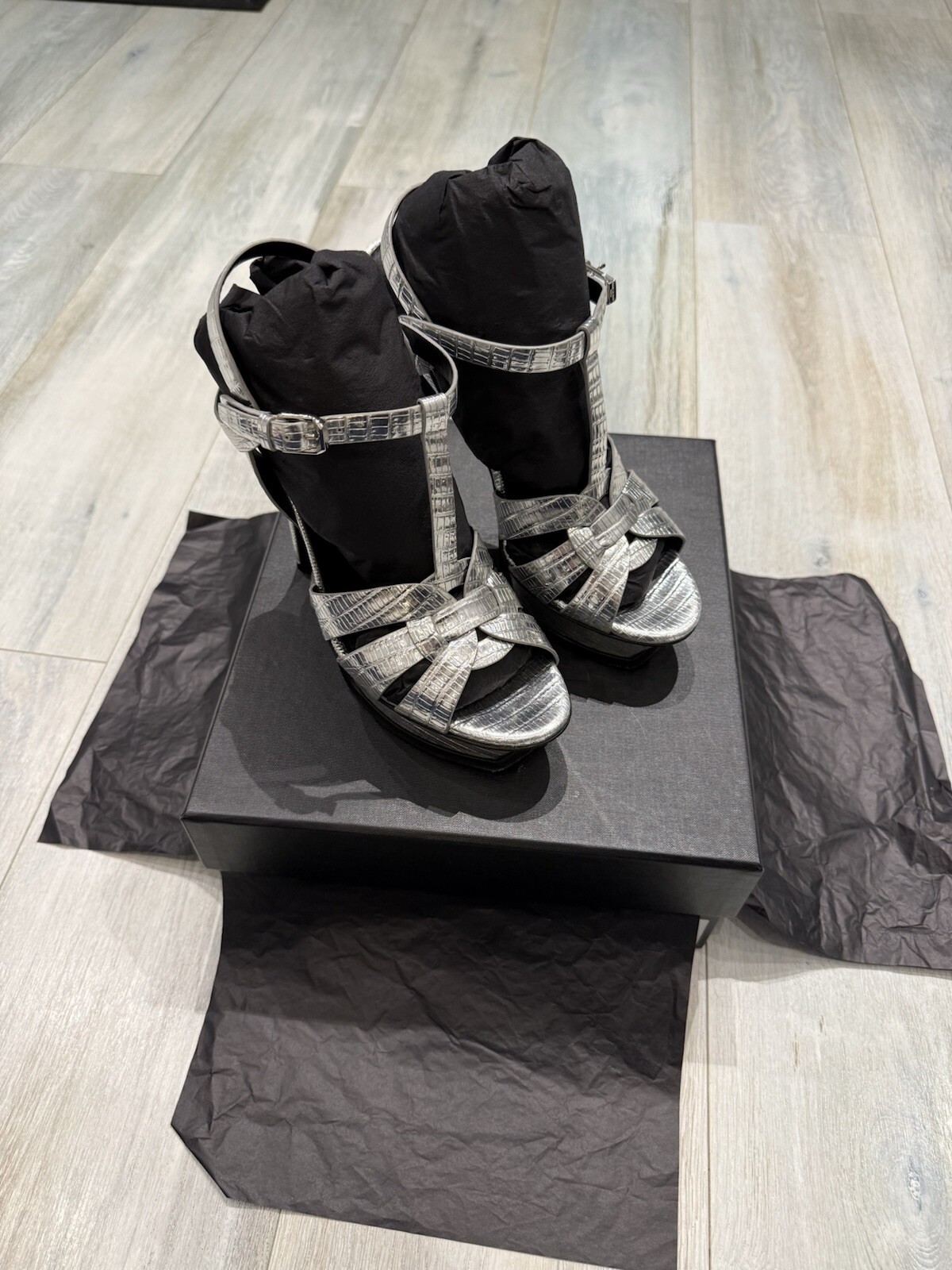 Saint Laurent (YSL) 105mm Classic Tribute leather sandals