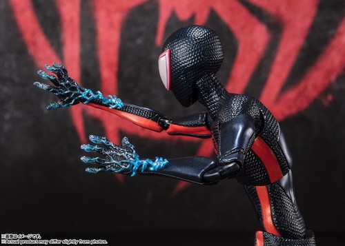 S.H.Figuarts Spider Man & Gwen set Across the Spider-Verse 1610 Rooftop ver. - Foto 11 di 17